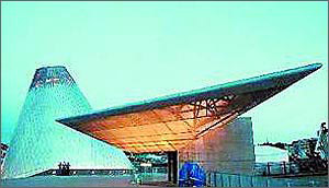  Museumof Glass