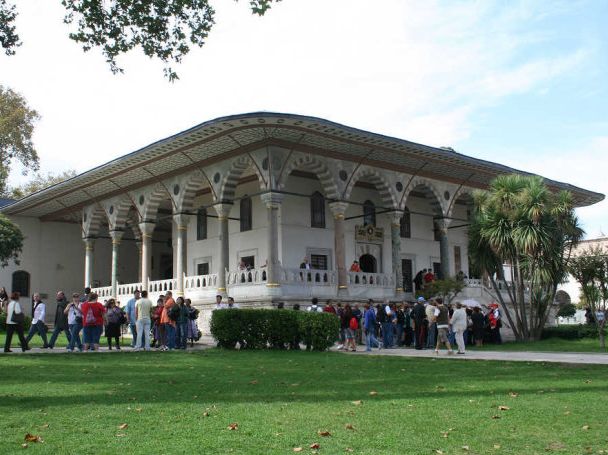 伊斯坦布尔:托普卡匹皇宫http://www.jianshe99.com/new/63_256/2010_8_13_du75411251111318010211232.shtml