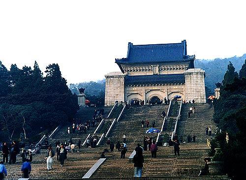 �Ͼ���ɽ��