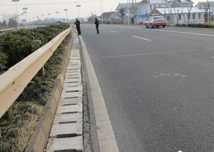 二级建造师考试知识点：路基排水设施施工