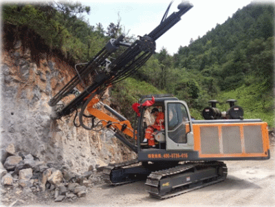 二级建造师考试公路知识点：桥梁隧道机械的性能、生产能力及适用条件