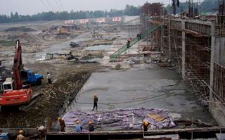 二级建造师水利实务知识点：水闸的组成及作用