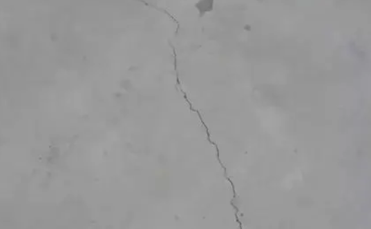 非贯穿裂缝 非贯穿裂缝